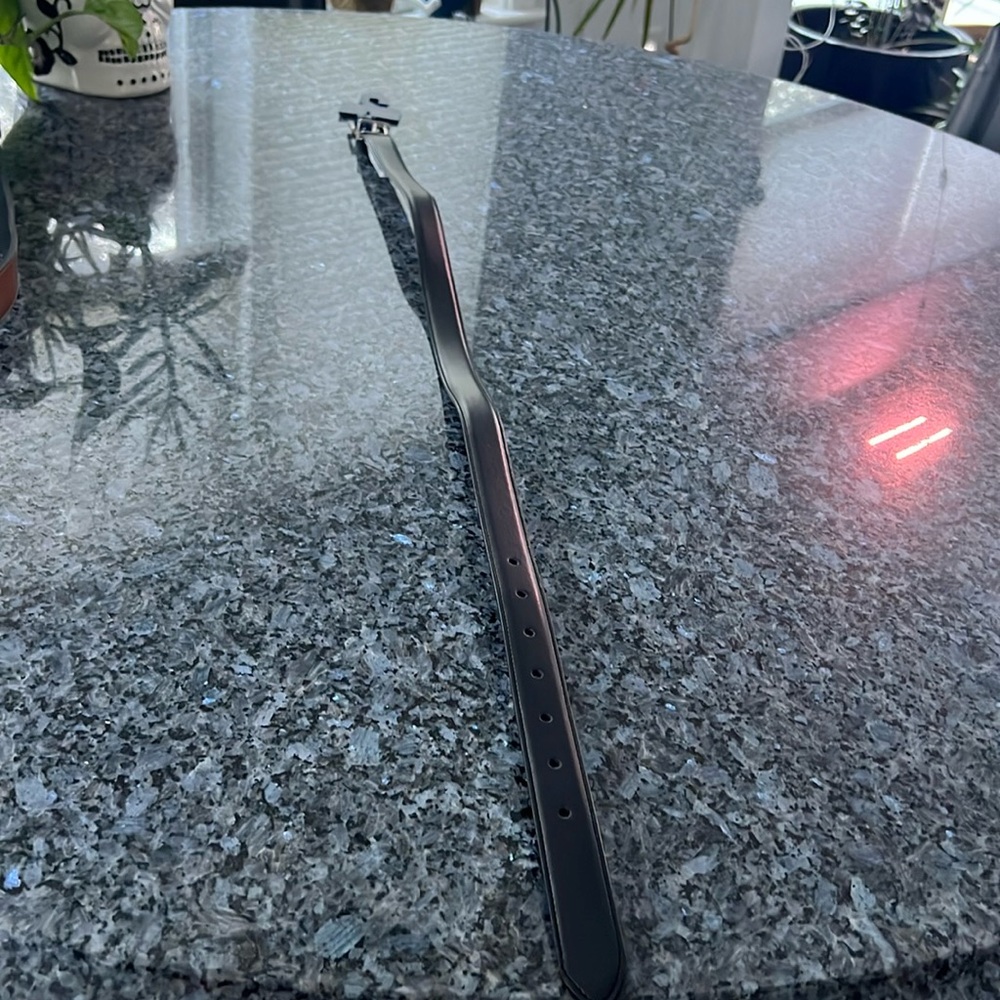 Boys Tommy Hilfiger Reversible leather belt black/brown size Boys Med 26-28 NWT